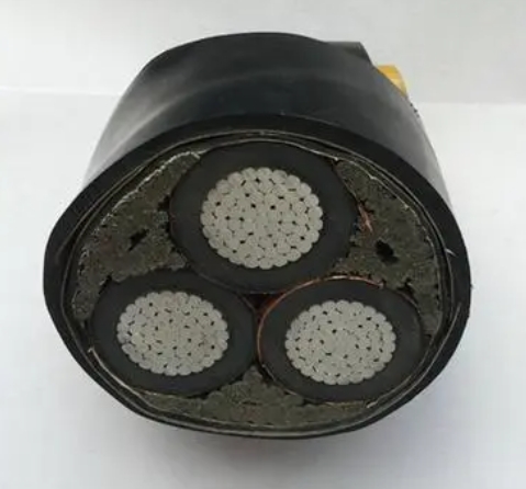 新荔灣電纜廠分享電線電纜導(dǎo)體要怎么去選擇！.jpg
